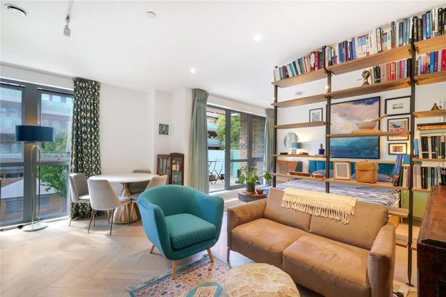Studio studio on Cross Lane, London N8, £335,000