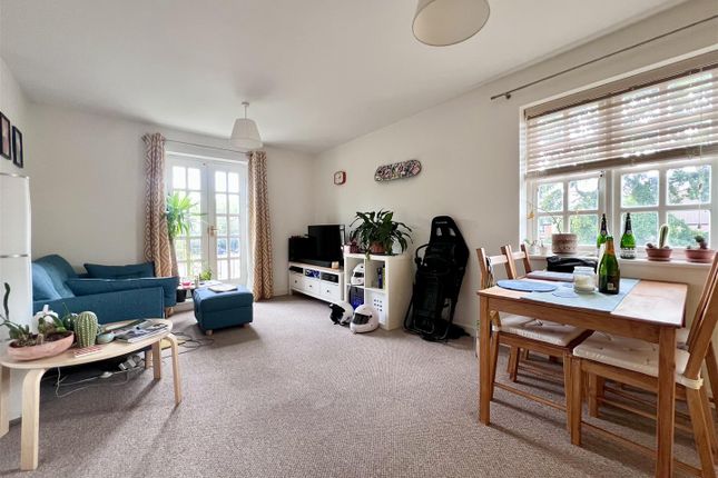 33, Reffield Close, Towcester photo 2