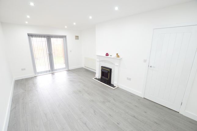 2, Welden, Slough, Berks photo 2