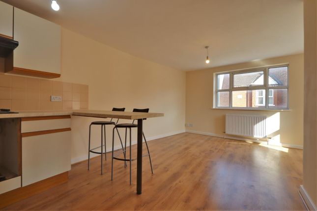Flat 2, 79 Upton Street, Gloucester photo 3