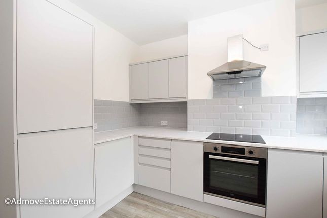 2 Woodland Terrace, Manchester photo 4