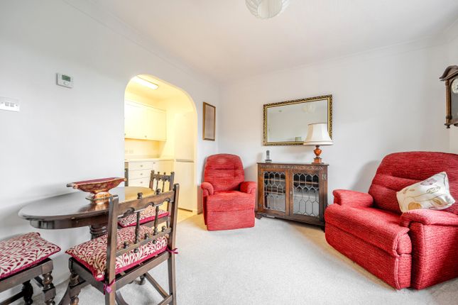 Flat 15, Trinity Court, 88, Winchester Road, Hampshire photo 3