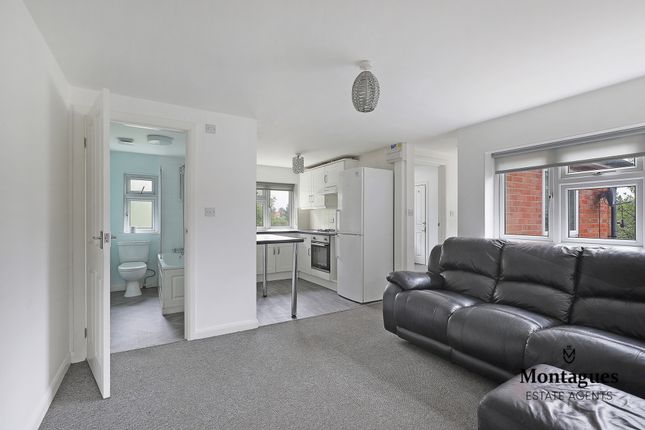 15D, Thornhill, Epping photo 3