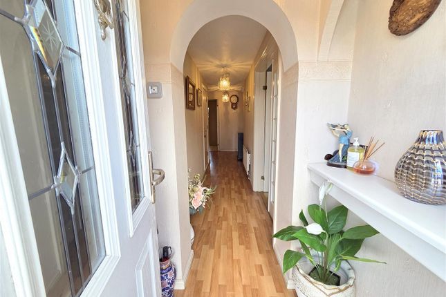 44, Santa Maria Way, Stourport-On-Severn photo 3