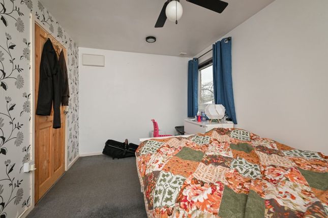 Flat for sale in Spring Meadow, Sutton Hill