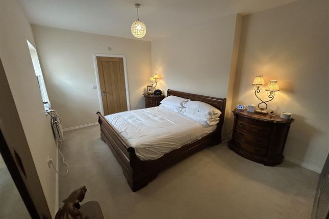 26, Lucy Baldwin Close, Stourport-On-Severn photo 4