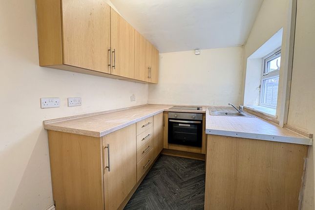 9 Gloster Street, Bolton photo 2
