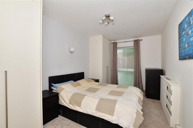 Thumbnail Flat for sale in Devonshire Road, Sutton, Surrey