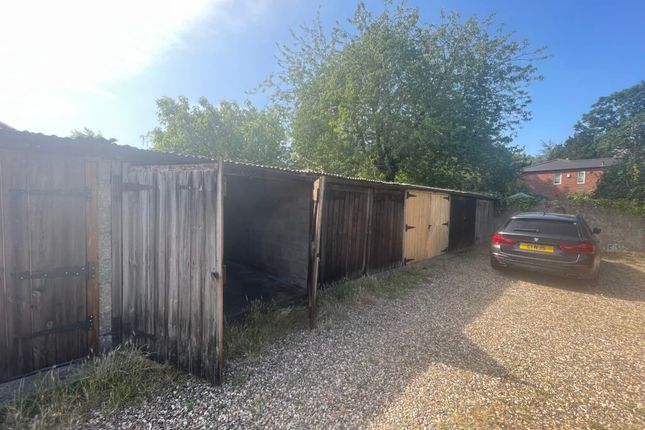 3, Kniver Close, Norwich photo 2