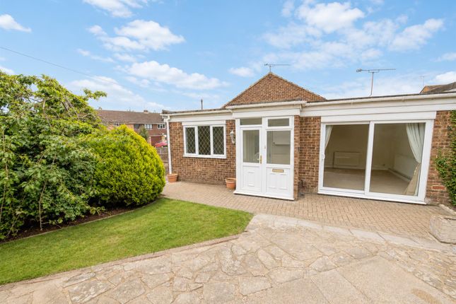 1-bed house on 71, Boyce Road, Stanford-Le-Hope, £1,250/mo