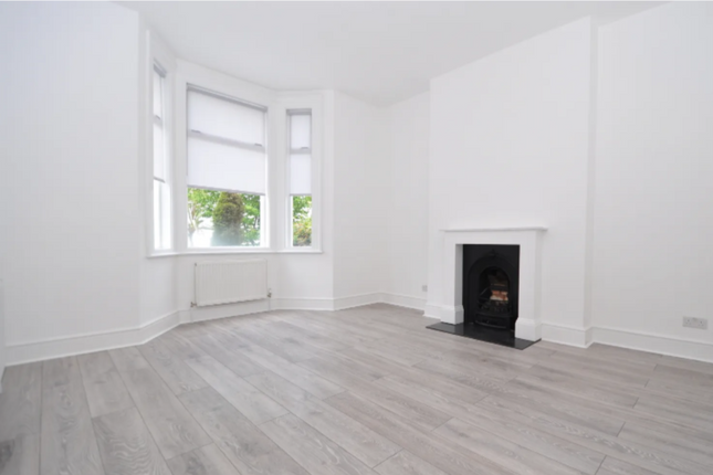 Thumbnail Terraced house to rent in Vincent Road, Croydon, Surrey