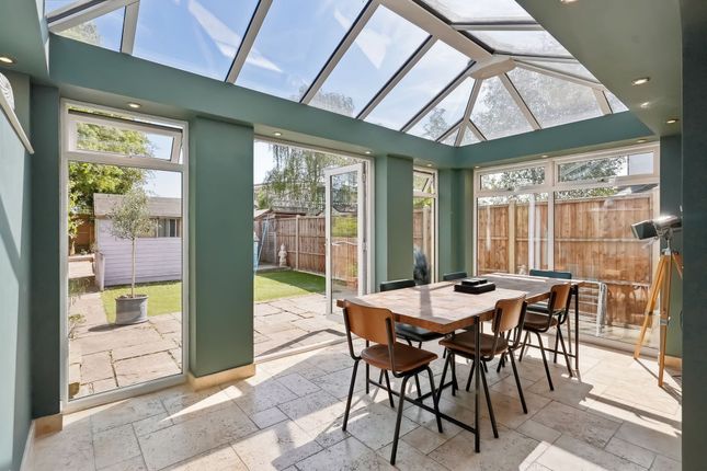202 Grand Drive, London photo 4