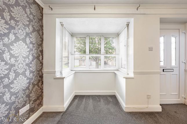 26, Harlech Way, Burton-on-Trent photo 4