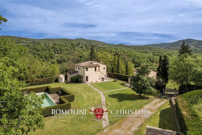 Country house for sale in Monte San Savino, Tuscany, Italy