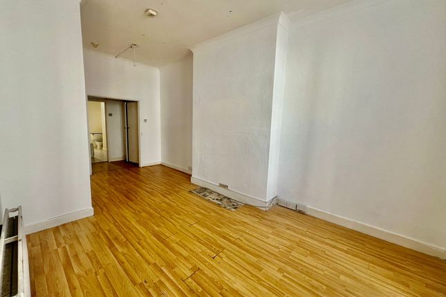 Flat A, 2, Elms Road, Eastbourne photo 3
