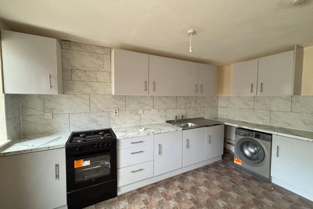 49, MILTON KEYNES photo 2