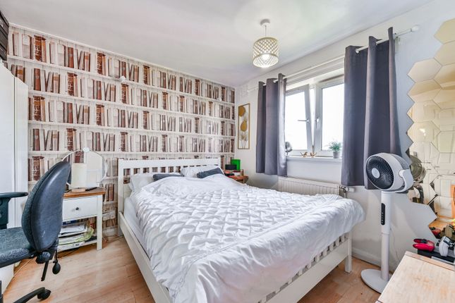 Tiverton Road, N16, Harringay photo 4