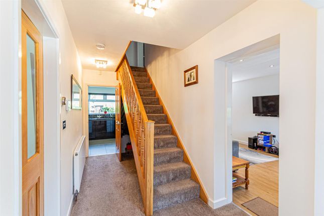 3, Willow Drive, Warrington photo 4