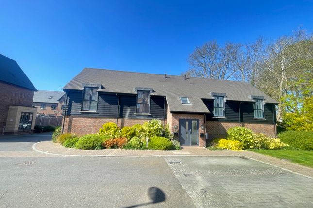 Thumbnail Flat to rent in Frances Drive, Dunstable