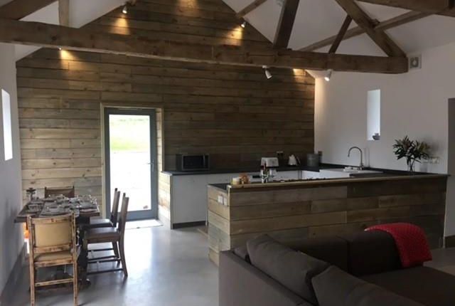 Kitchen 6.Jpg
