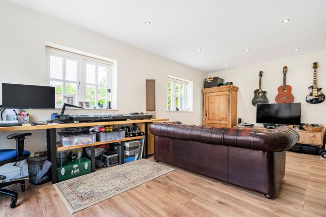 Annexe Lounge