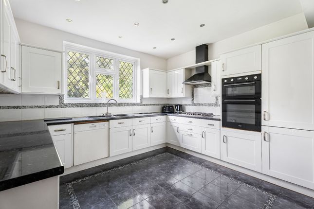 18, Dorset Drive, Edgware photo 3