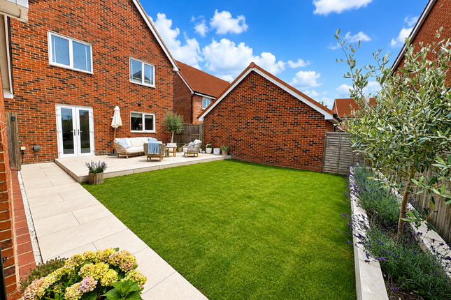 3, Lees Grove, Sellindge photo 4