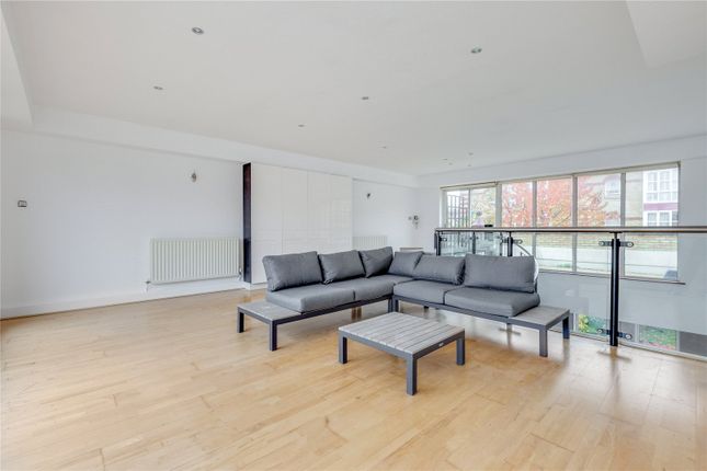 Thumbnail Terraced house to rent in Oriel Drive, Barnes