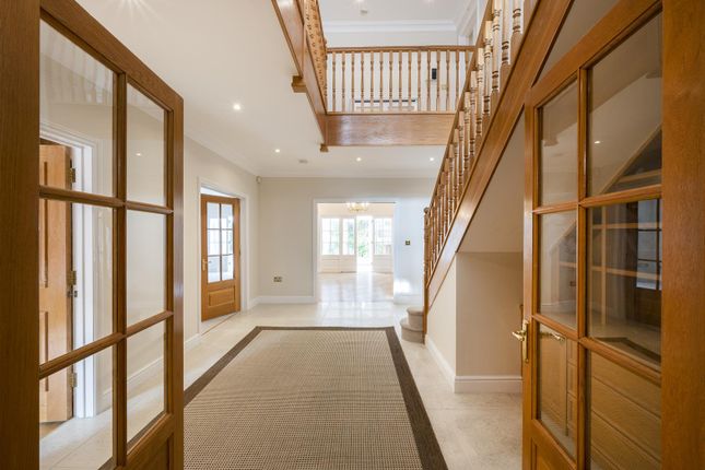 Oakview, The Leigh, Kingston Upon Thames photo 2