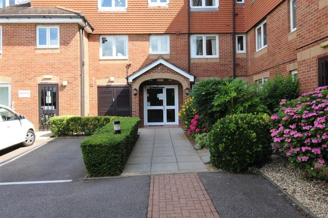 Hudsons Court (Entrance).Jpg