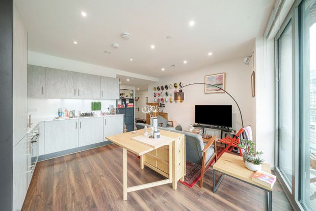 Flat Fifty Nine, Elmbridge House, London photo 4