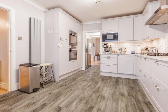 23, Bluemans, Epping photo 4