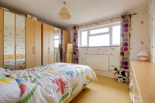 Terraced house for sale in Bowles Green, Enfield