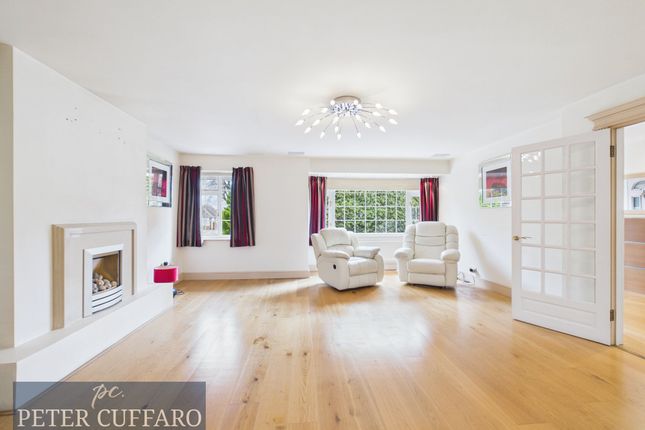 183 Ware Road, Hoddesdon photo 2