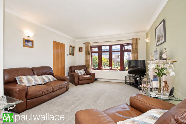 11, Field Way, Hoddesdon photo 2
