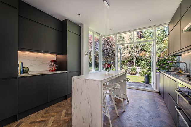 1, Cedars Cottages, 150, Roehampton Lane, London photo 4