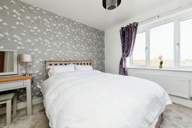 Flat for sale in Walker Mead, Biggleswade