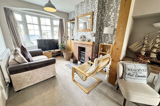 2 Savernake Road, Leicester photo 4