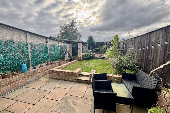 29, Moorfield Way, Wilberfoss photo 3