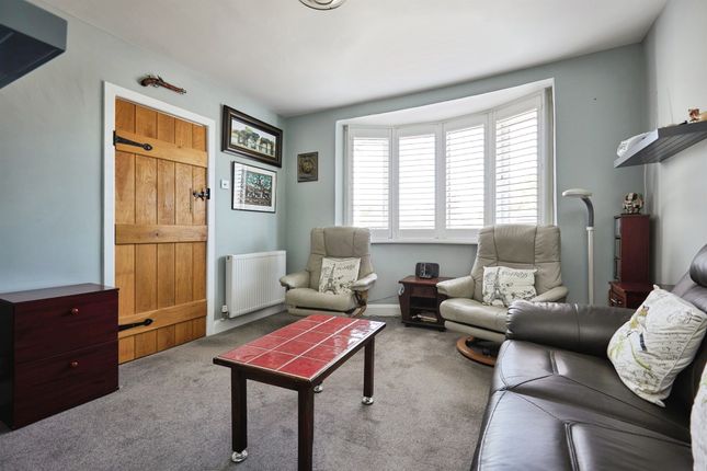 3, Marina Crescent, Salisbury photo 4
