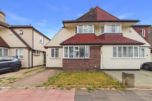 13 Crombie Road, Sidcup, Kent photo 2