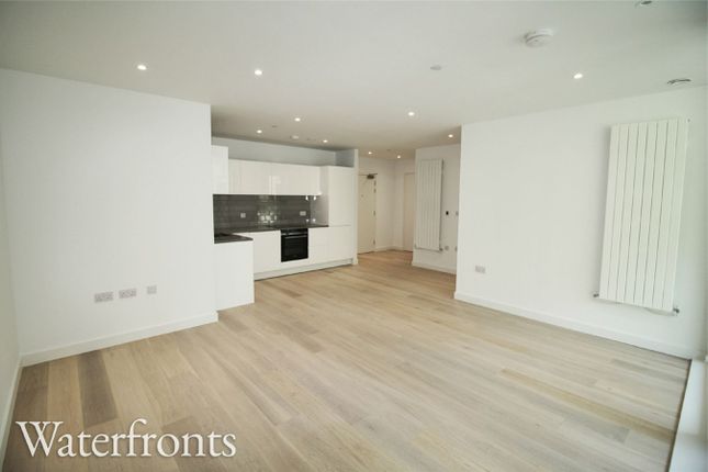 Flat to rent in Royal Crest Avenue, London