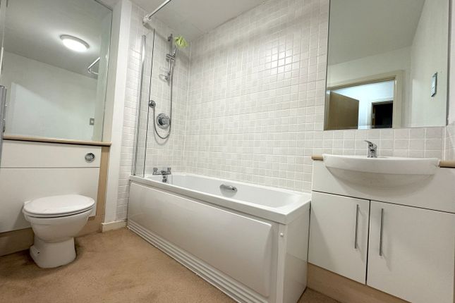 9, Royal Sovereign Apartments, Pentrechwyth photo 3