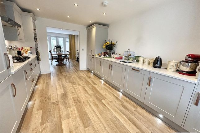 6, Victoria Mead, Topsham photo 3