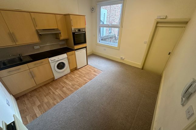 Flat 2, 334, Banbury Road, Banbury Road photo 2