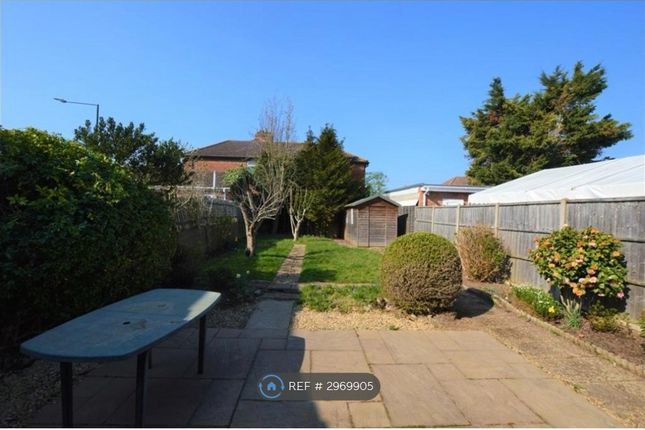 Northampton Avenue, Slough photo 2