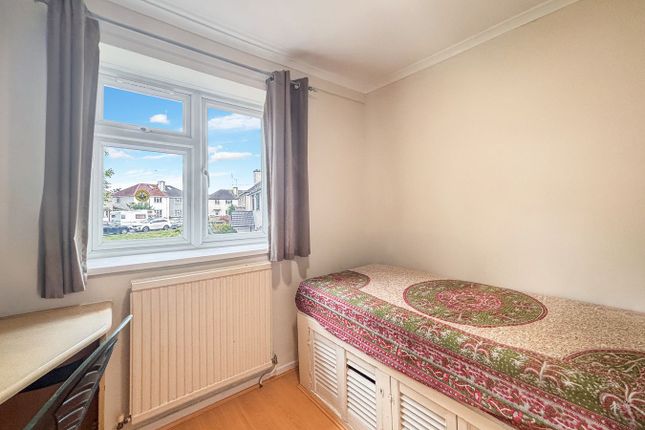 9, Tylers Gate, Harrow photo 5
