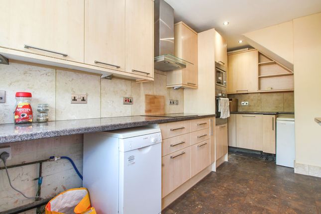 16, Willoughby Close, Bedford photo 4