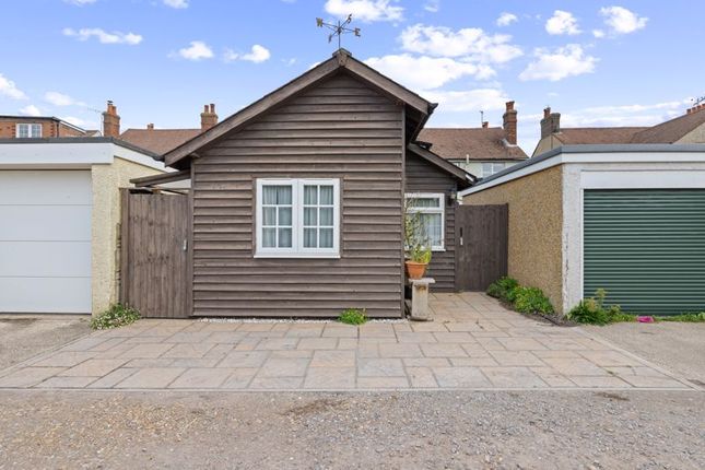 13, Orchard Avenue, Chichester photo 2