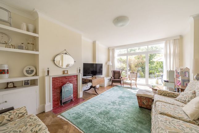 37, Mount Pleasant Road, London photo 2